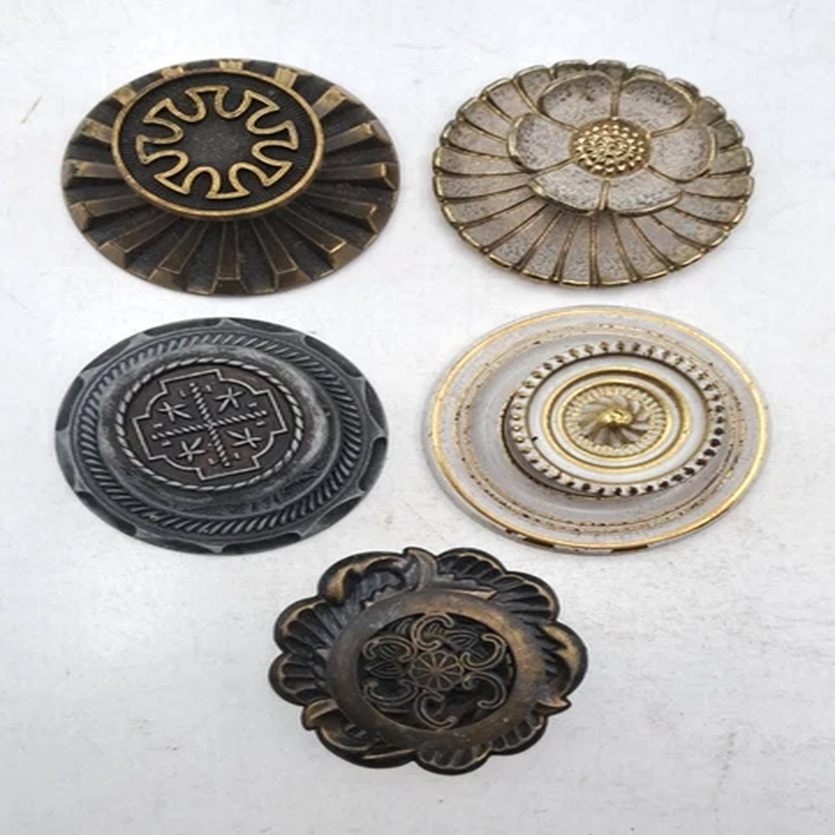 Vintage Drawer Knobs Cabinet Pulls Metal & Brass Mix Lot Hardware