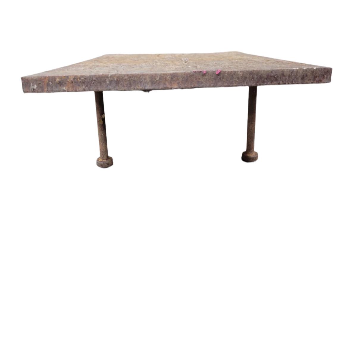 Industrial Steel Floor Stand Rusted Finish (Set of 2)