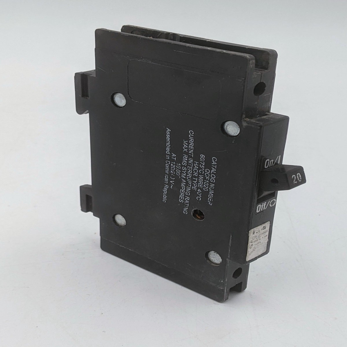 Eaton QCF1020 Thermal-Magnetic Circuit Breaker 20A 10kAIC Single-Pole 120/240V